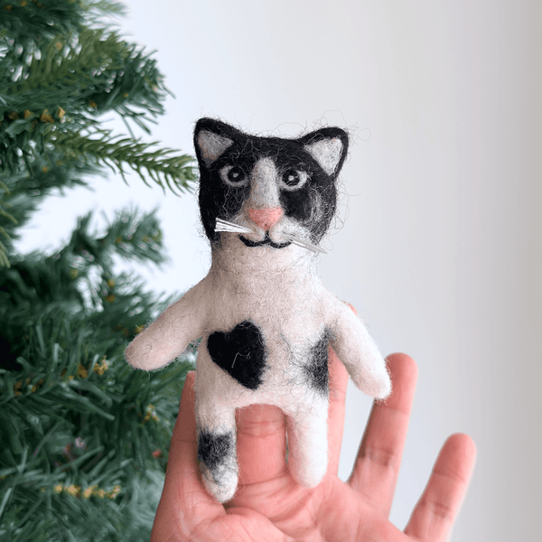 Felt Finger Puppet / "Baby" The Tuxedo Cat - Harmony