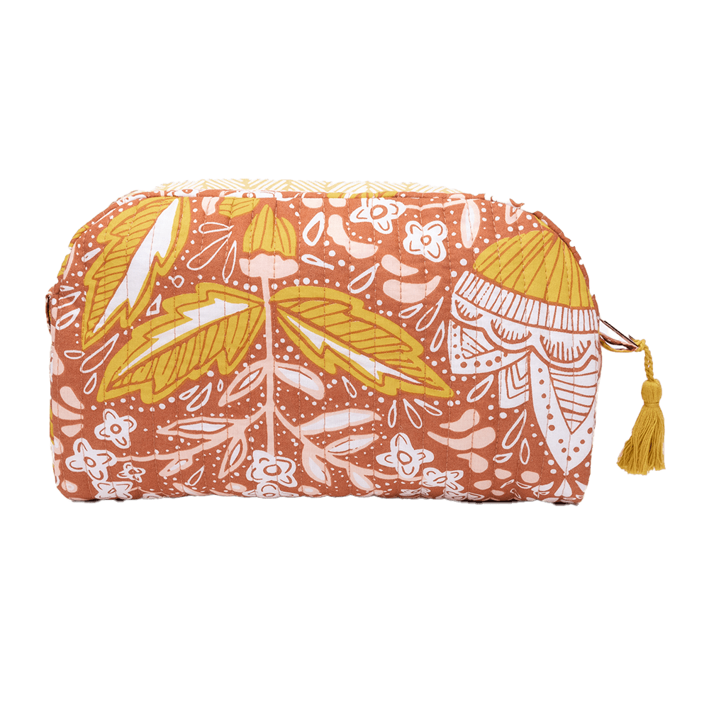 Amelia Large Quilted Scallop Zipper Pouch - Harmony