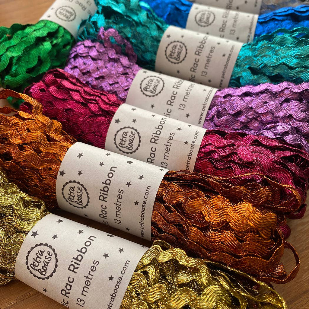 Metallic Ric Rac Ribbon 15 yards / Gold - Harmony