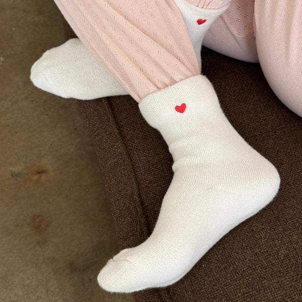 Embroidered Cloud Socks / White + Heart - Harmony