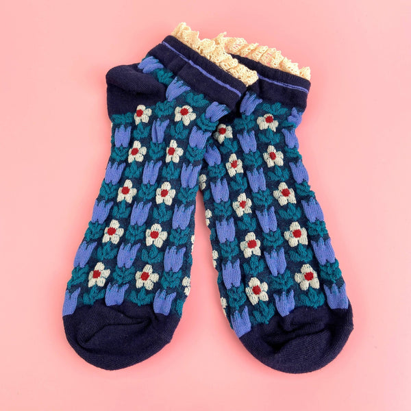 Retro Court Style Floral Lace Socks - Harmony