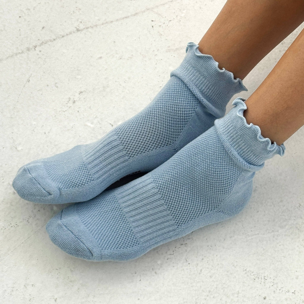 Ruffled Hugger Crew Socks / Periwinkle - Harmony
