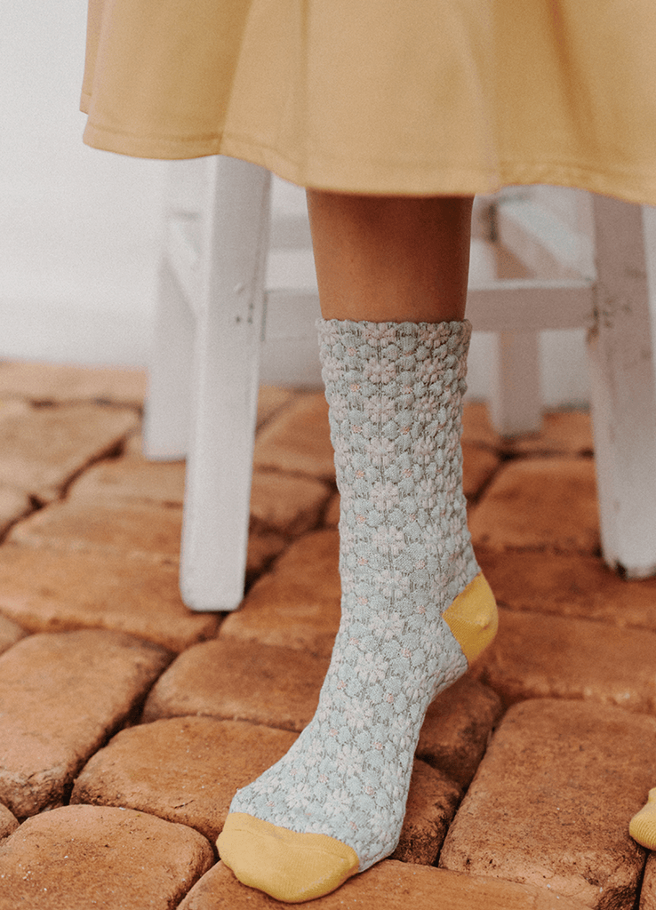 Embroidered Daisy Socks - Harmony