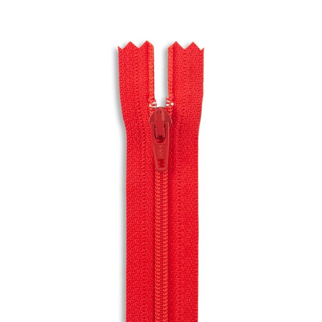 7" 3 Nylon Coil Non - Separating Zipper / Fire Red (820) - Harmony